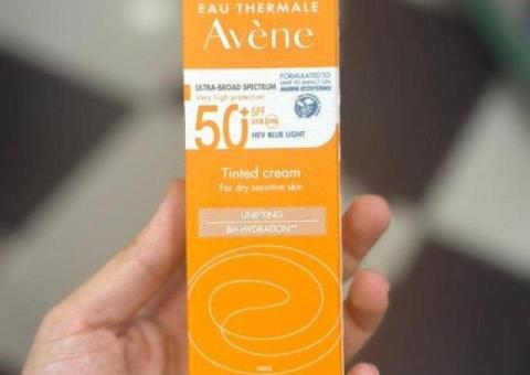 Crème teintée SPF 50+ - Eau Thermale Avène (Peaux sensibles)