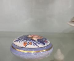 Boîte en Céramique Artisanale Fleurie – Coffret Décoratif avec Couvercle